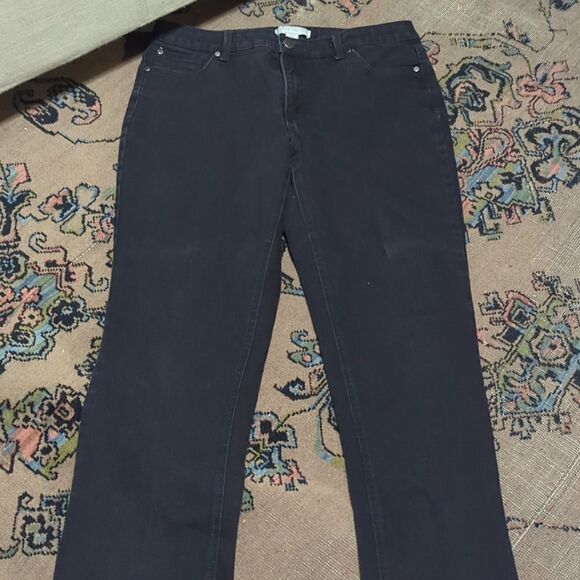Laura Ashley Everyday Straight Leg Relaxed Fit Jean - Picture 6 of 9